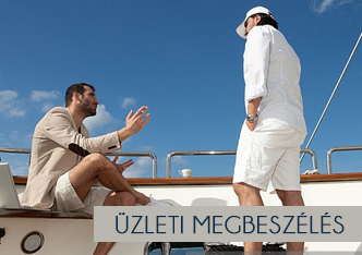 Üzleti megbeszélés a Balatonon yachton
